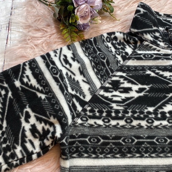 Eddie Bauer Radiator Arztec Patterned Fleece 2.0 Pullover sz L - Picture 4 of 11